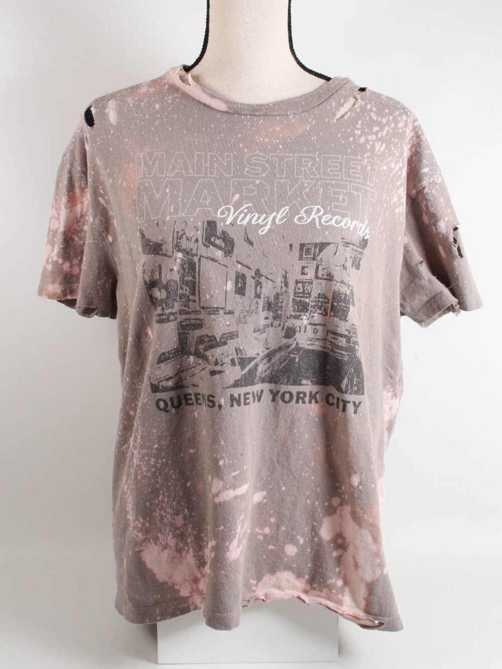 Doe. Main Street Market Vinyl Records Bleach Tee M
